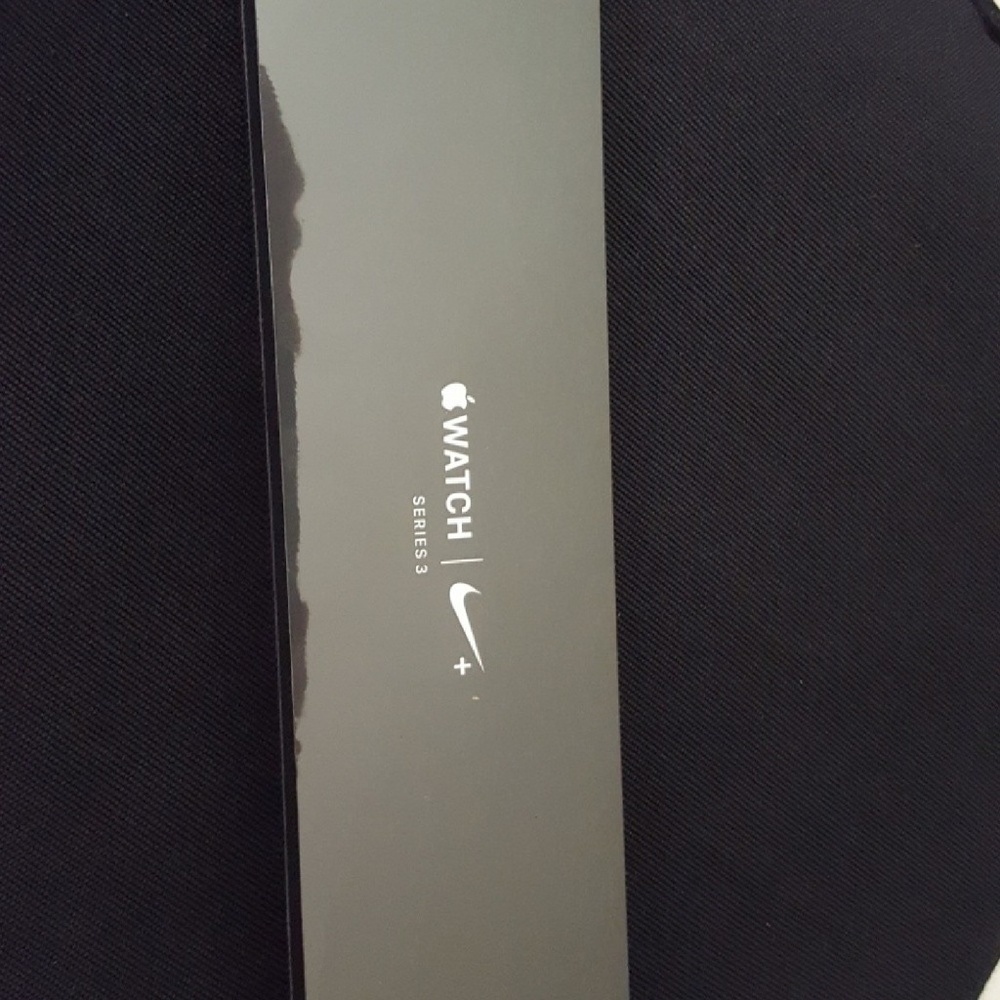 Apple/Nike watch series 3
